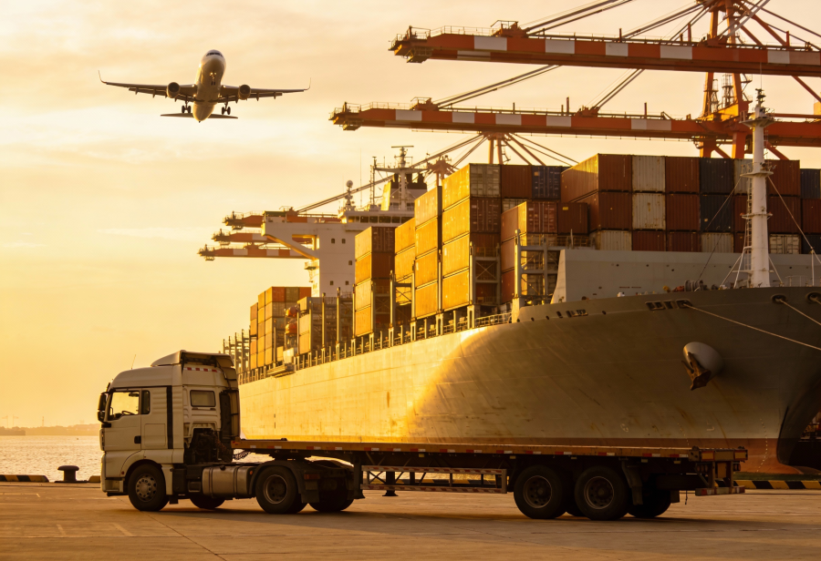 كيف تعمل الشركات اللوجستية؟